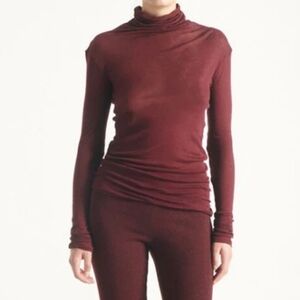 🦄Elegant Burgundy Cowl Neck Sweater Size M